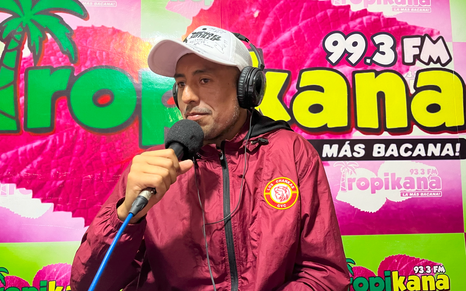 MICHAEL SOTILLO DONARÁ SU CAMISETA JUGADA ANTE UNIVERSITARIO PARA SORTEARLA ENTRE LOS OYENTES DE RADIO TROPIKANA